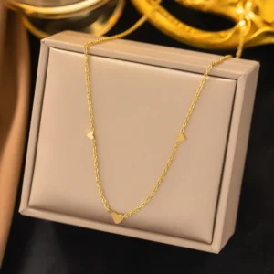 Collar Mini Corazón en Acero de Titanio con Chapado de Oro